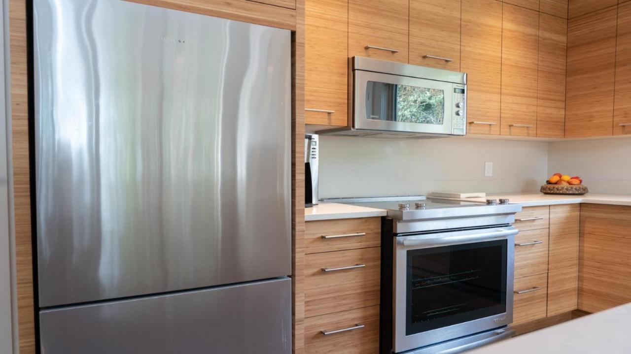 Private Modern Queenswood Victoria
