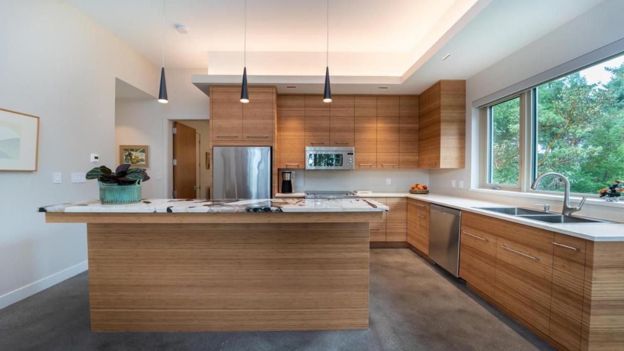 Private Modern Queenswood Victoria