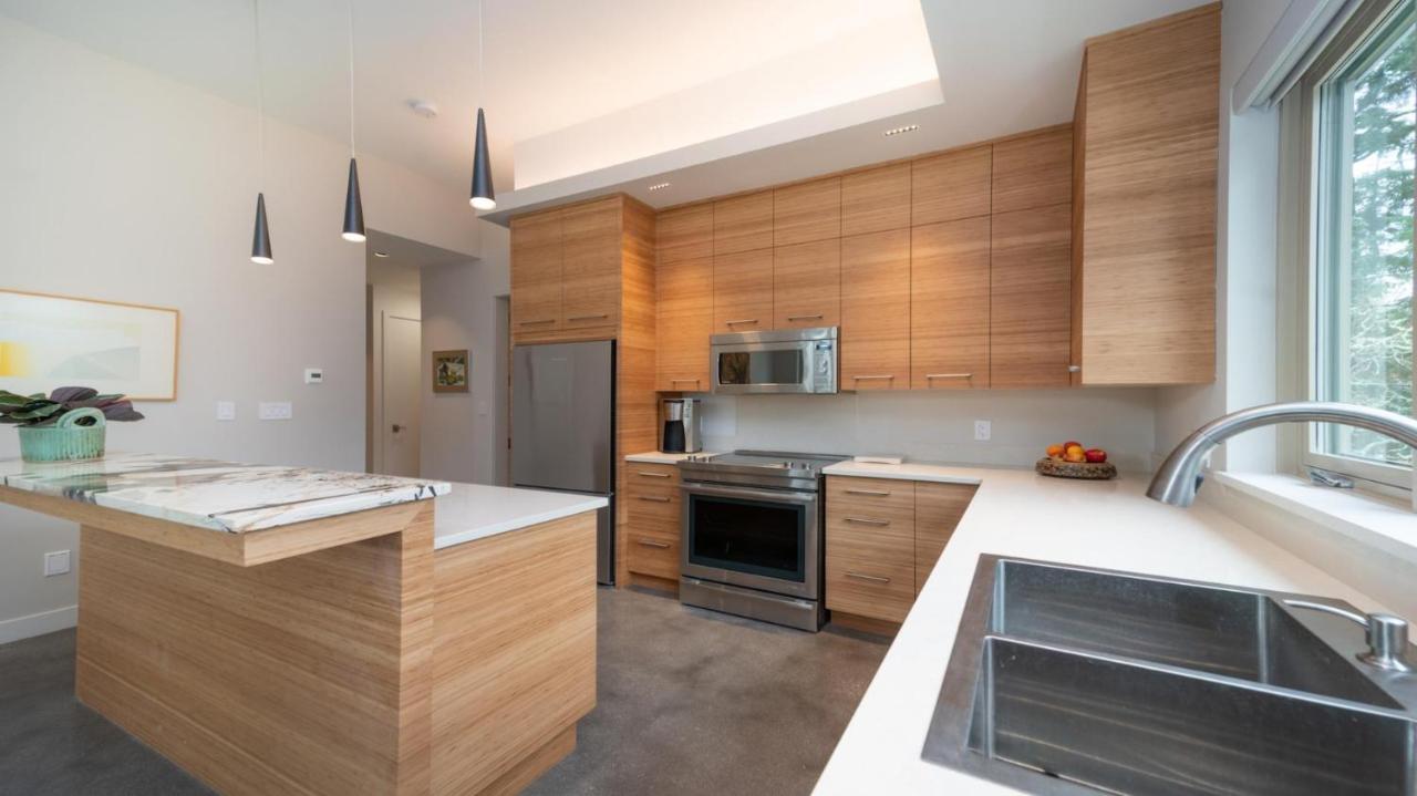 Private Modern Queenswood Guest house