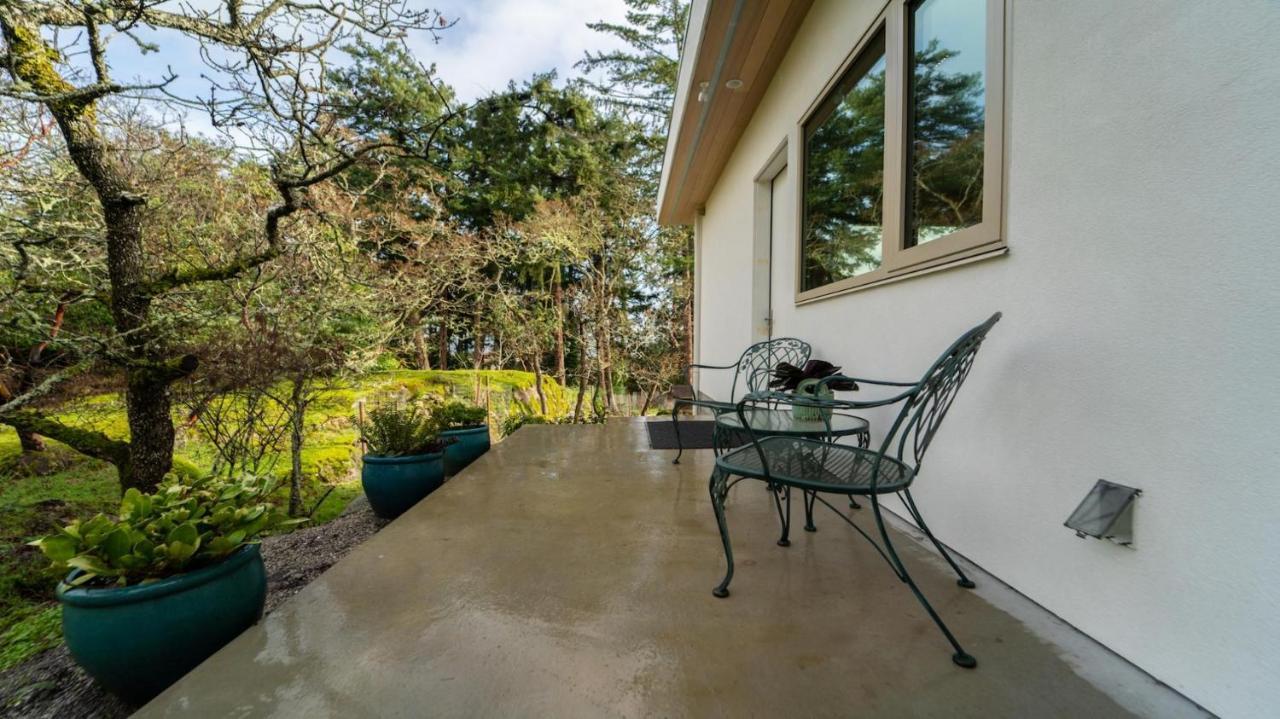 Private Modern Queenswood * Victoria