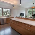Private Modern Queenswood Suite