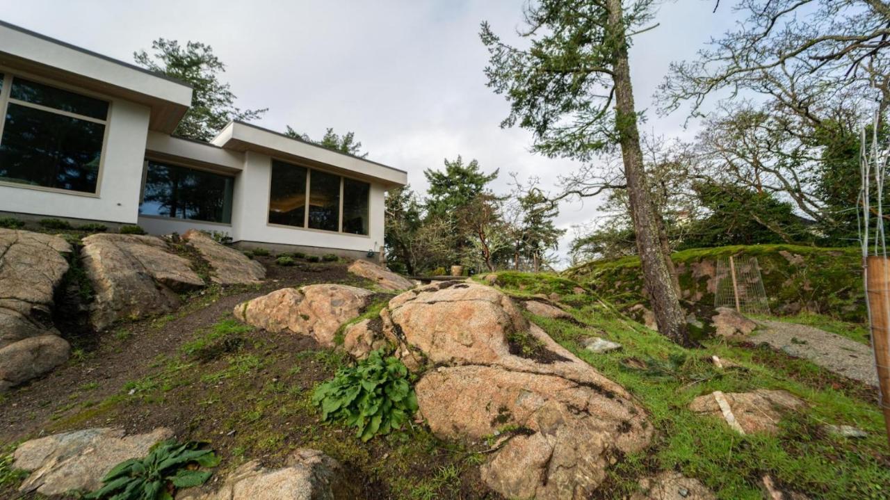 Private Modern Queenswood Guest house *